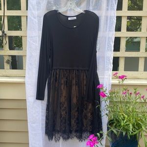NWT Anthropologie M “Bailey 44” dress,solid black upper, bottom lace
